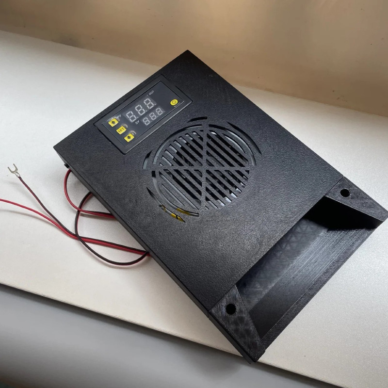 Інноваційний нагрівач камери Chamber Heater для Bambu Lab P1S/X1C/P1P/X1: збереження тепла і комфорту Нагрівач камери для Bambu Lab P1S/X1C/P1P/X1 – Chamber Heater з обвітрювачем для точного розподілу тепла по всій камері.